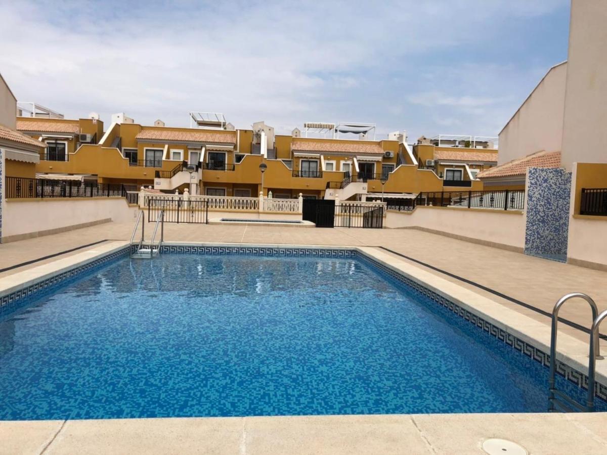 Apartamento Con Terraza 50M2，500M A La Playa Appartement Arenales del Sol Buitenkant foto